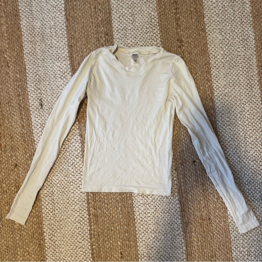 Aritzia Long Sleeve Tee in Cream